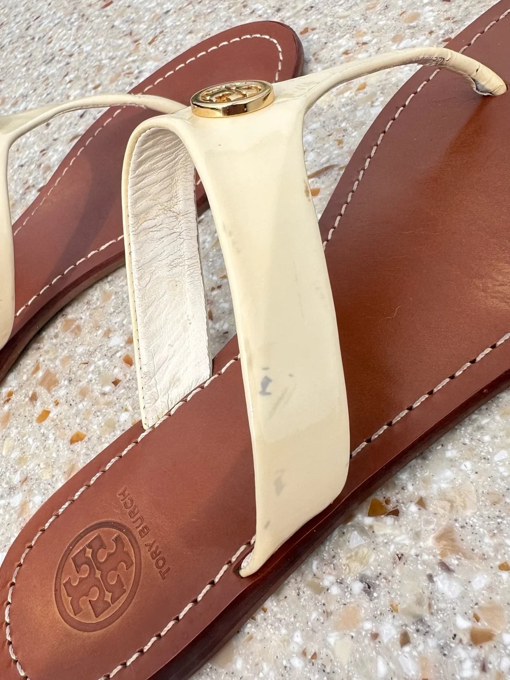 Tory Burch Cream Patent Leather Miller Thong Sandals Sz 8